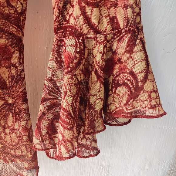 Kismet Burgundy and Cream Lace Y2K Top - Picture 2 of 6